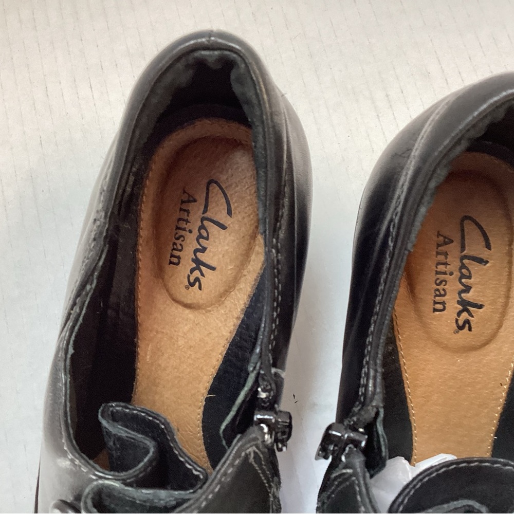 Clarks Artisan Women’s Leather Slip On Comfort Heels Women’s Size 7M - Picture 5 of 10